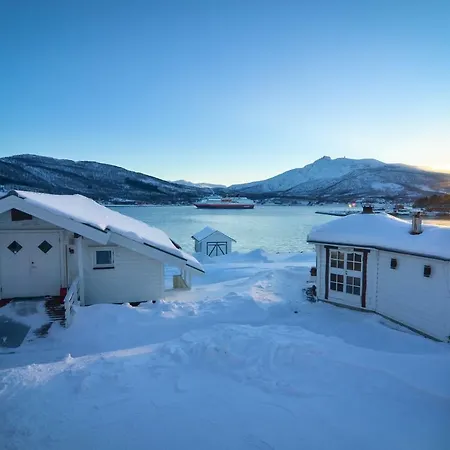 Δωμάτια σε οικογενειακή κατοικία Visit Leif At Senja